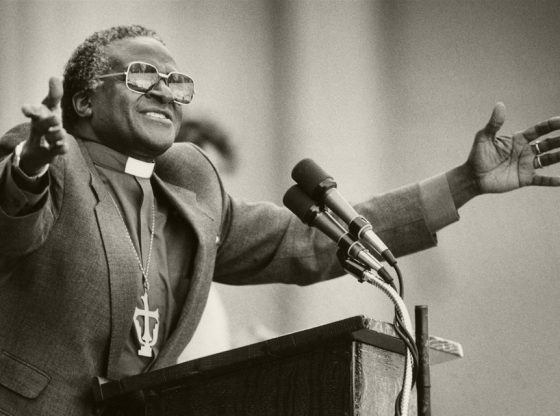 Bishop Desmond Tutu Giving Speech - Photo by Bromberger Hoover Photography/Getty Images